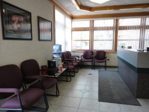 auto body repair chicago lobby